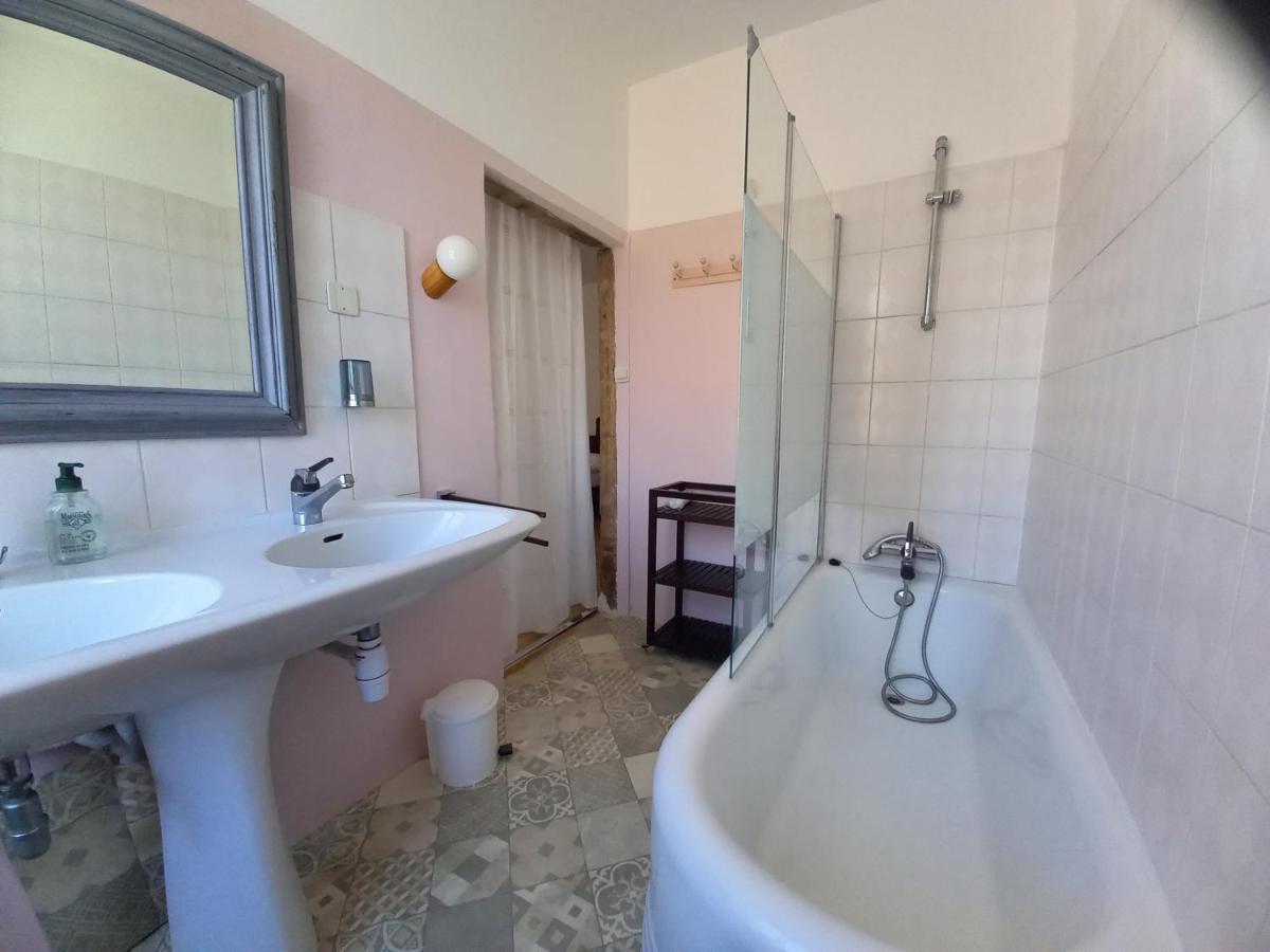 Maison Violette En Berry Aigurande ภายนอก รูปภาพ